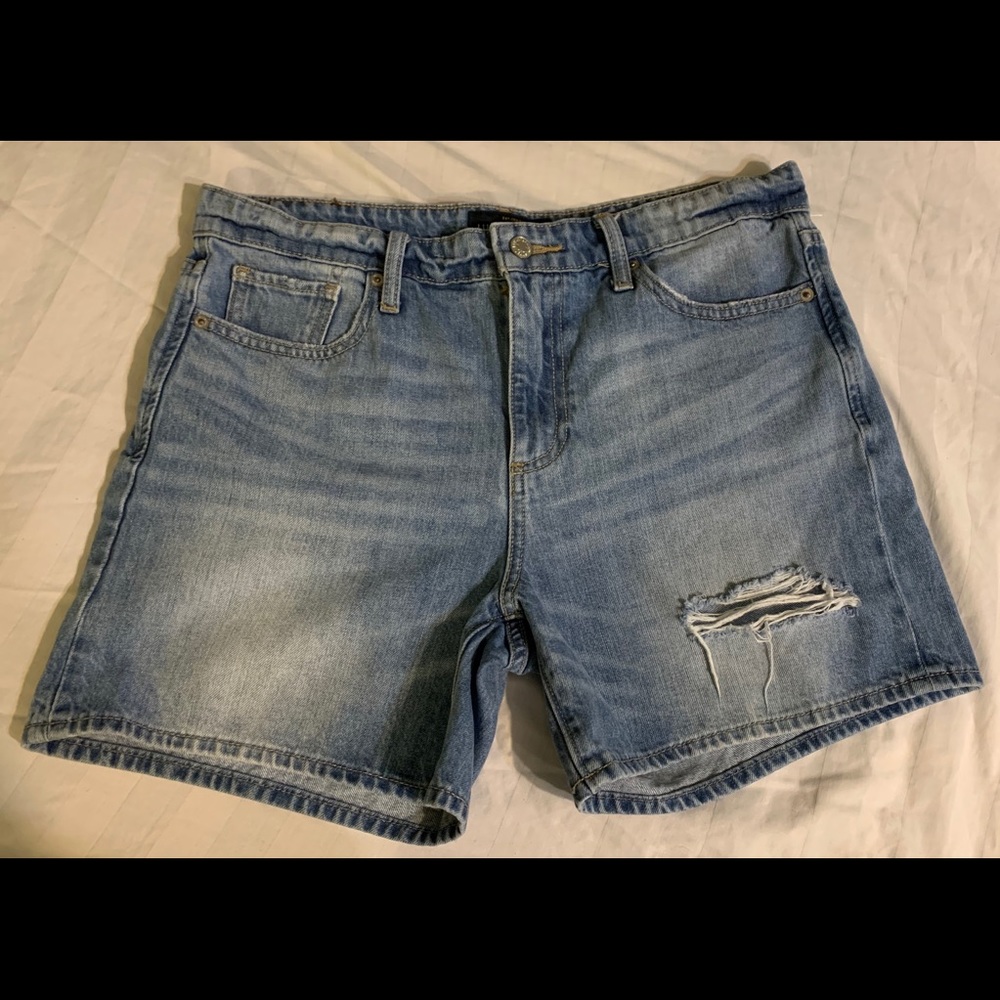 Lucky Brand Distressed Boyfriend Short